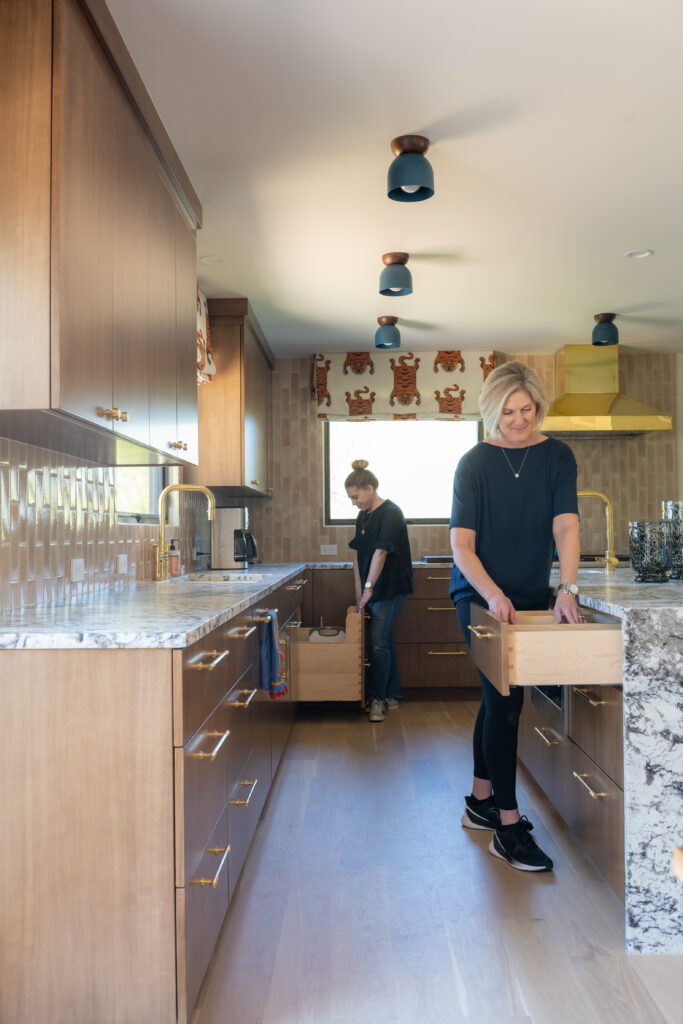 Luxury move manager DC team from Rachel & Company overseeing a residential move